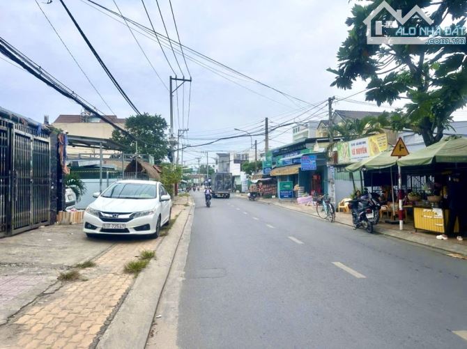 🏩Biệt thự + khó xưởng. Mặt tiền Tân Xuân, Hóc Môn. Chỉ 31 tr/m2. DT 654m2. Đường 10m