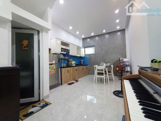 Bán nhà 3 tầng  kiệt Trần Duy Chiến mân Thái vào ở đươc ngay