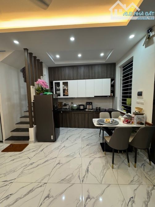 Bán nhà Tây Mỗ, 5 tầng, full nội thất, nhỉnh 6 tỷ.