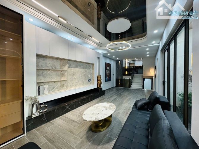Bán nhà 4,5 tầng 79m2 phố Trần Nhật Duật, Cầu Đất, Ngô Quyền.  Giá chỉ 5,8 tỷ