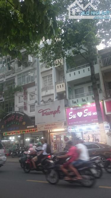 Bán Nhà Ngang 8m Mặt Tiền Kinh Doanh Ngay Chợ An Đông - Quận 5 - 4 Tầng - Giá: 28 Tỷ