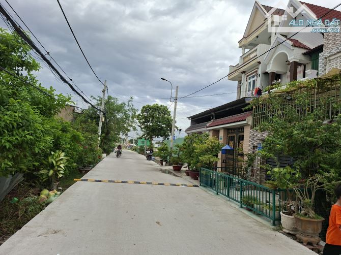 Bán đất thổ cư mặt tiền hẻm thẳng 154 Nguyễn Văn Tạo, Nhà Bè
