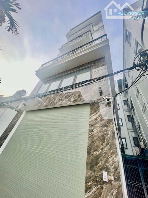 Bán Nhà Long Biên,Phúc Lợi 62m2-chỉ 8 tỷ-MT 5m-6 TẦNG THANG MÁY-GARA Ô TÔ-LÔ GÓC-SỔ VUÔNG