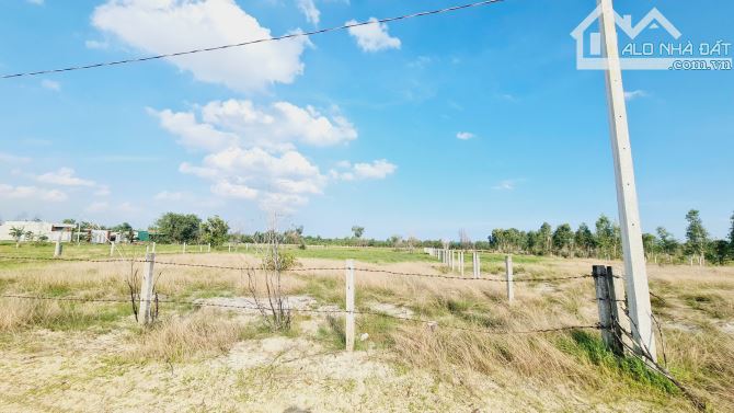 bán đất 1000m2 mặt tiền đường số 1 rừng vàng, Tân Bình, LaGi, Phủ Hồng, Gần Biển, 2 tỷ