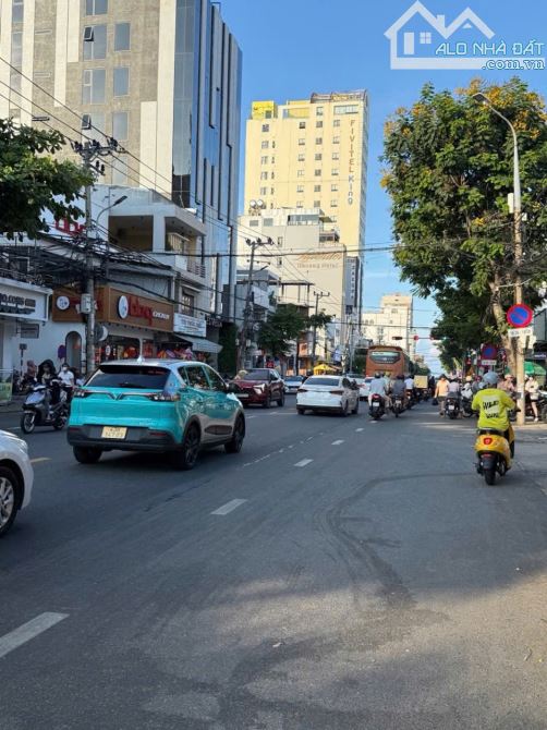 Chủ Bán gấp khách sạn 9 tầng. Lê thước. Thông hồ nghinh.võ nguyên giáp biển sơn trà