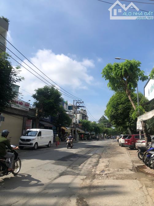 Nhà về ở ngay – Dt: 77m² - ngang khủng 9m – hẻm xe hơi Đ. Lê Văn Thịnh – chỉ 5 tỷ TL