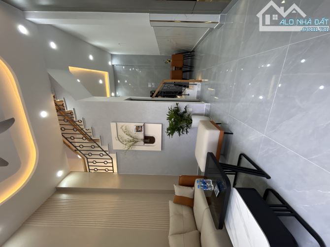 NHÀ MỚI 2 TẦNG GIÁ MỀM NGAY CHỢ HẠNH THÔNG TÂY - 3,95T