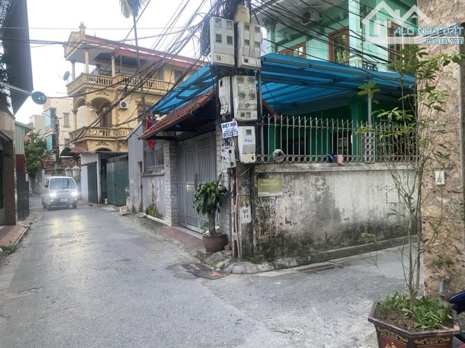 Bán nhà cấp 4 PHỐ GIANG BIÊN - LONG BIÊN- Ô TÔ TRÁNH - ĐẦU TƯ - DT 78m - MT 4.2m