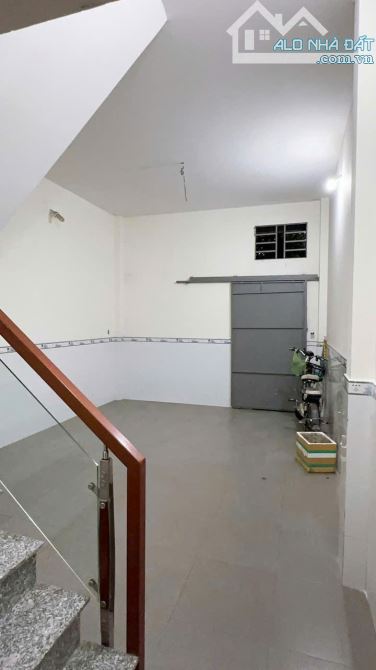 Nhà 4 TẦNG - TÔ NGỌC VÂN , Quận 12 - SẴN DÒNG TIỀN 18tr/tháng - HXH - Chỉ 5.x tỷ
