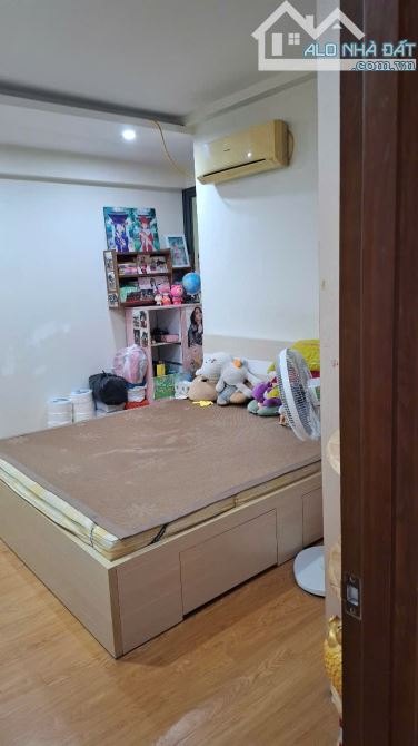 Bán c/cư Gelexia Riverside Tam Trinh 83m 3 ngủ 2 wc tầng trung full nội thất giá 5.2 tỷ