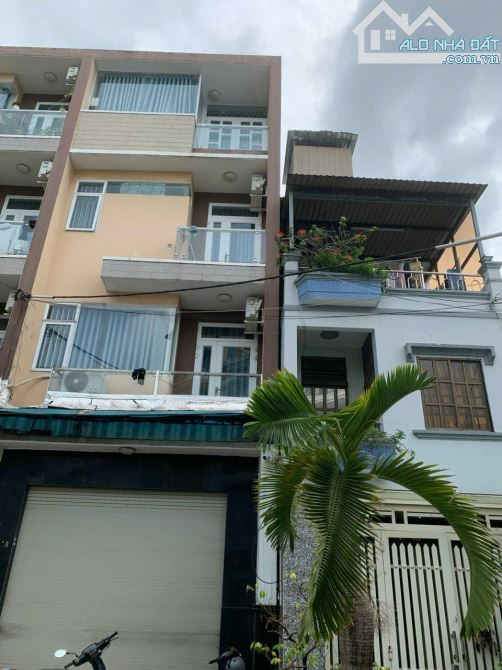Bán nhà 3 lầu, MT nội bộ Bùi Minh Trực Q8