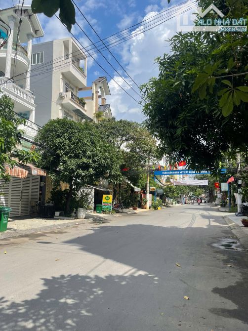 Khách Sạn khu K330, thu nhập 250tr/tháng, DT150M2(8X18,3M) 27 phòng cao cấp, giá 36 tỷ TL