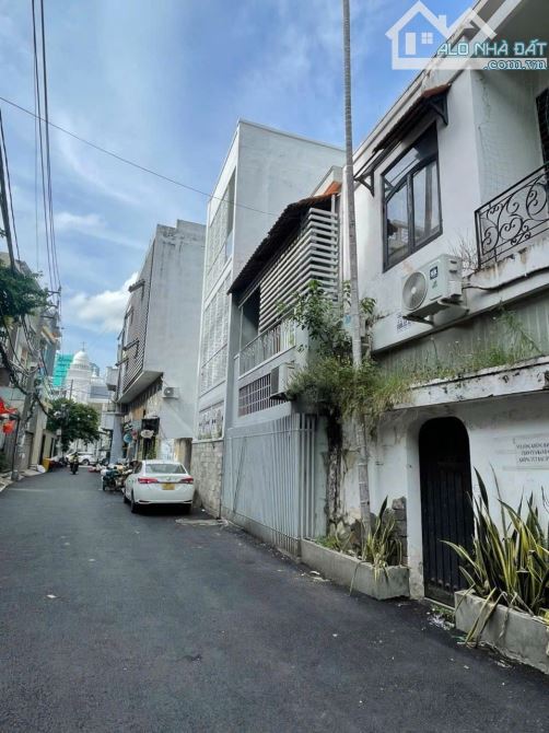 Bán nhà 2 MT hẻm 8m thông Nguyễn Cửu Vân p.17 Bình Thạnh, 5x20m, 2 Tầng, GPXD mới 6 Tầng