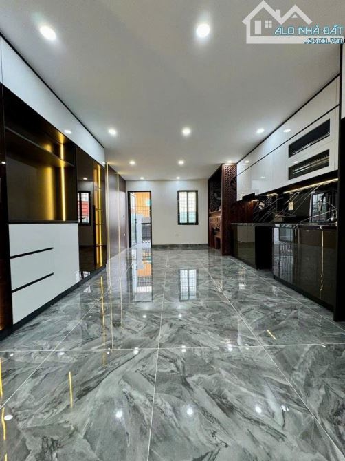 BÁN NHÀ KHU ĐỀN LỪ, Ô TÔ VÒA NHÀ, 6 TẦNG THANG MÁY, MỚI KOONG, 50M2X MT 6M GIÁ 18 TỶ
