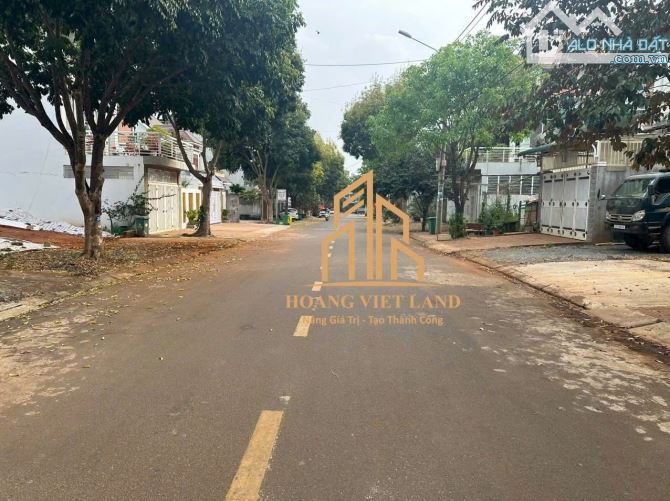 Lô đất đẹp không tì vết mặt tiền đường Lê Trọng Tấn ( khu Metro). Hàng hiếm đẹp ko khuyết