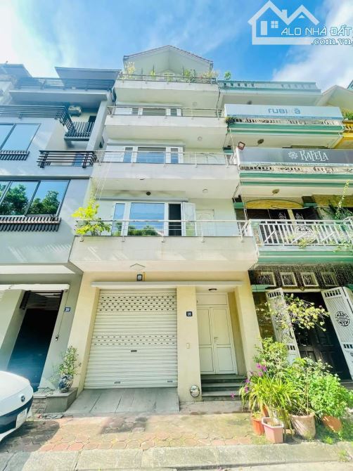 BÁN NHÀ NGÕ 61 LẠC TRUNG, HAI BÀ TRƯNG, 85m, 5T, MT 7m, Vỉa hè.Ôtô tránh.Giá hơn 2 chục tỷ