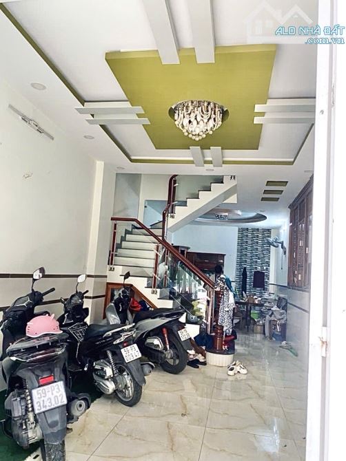 NGAY CHUNG CƯ PHÚC YÊN PHAN HUY ÍCH-Ô TÔ ĐỖ CỬA-KHU PHÂN LÔ-4 TẦNG KIÊN CỐ-DT 4Mx15M