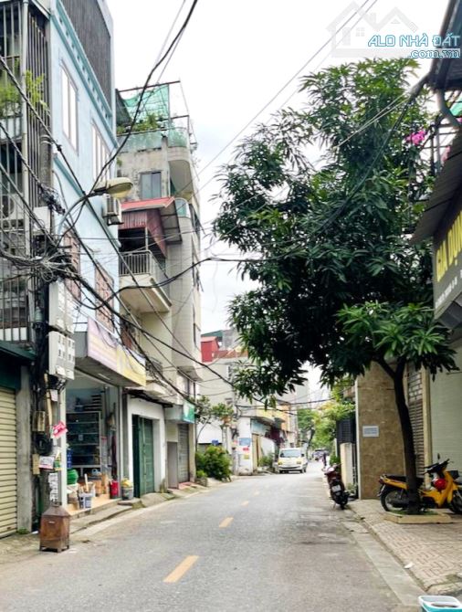 130M² MẶT PHỐ NGỌC TRÌ_5M MẶT TIỀN_VỈA HÈ_KD, 2 XE TẢI 3,5T TRÁNH NHAU.