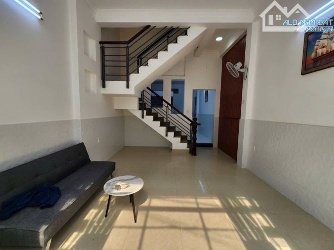 Bán nhà Bùi Tư Toàn 52m2 3 tầng hẻm thông, sổ đẹp nhỉnh 5 tỷ
