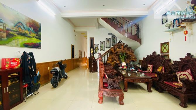 BÁN NHÀ MÊ ĐƯỜNG LÊ QUÝ ĐÔN KINH DOANH TỐT GIÁ 9.8 TỶ