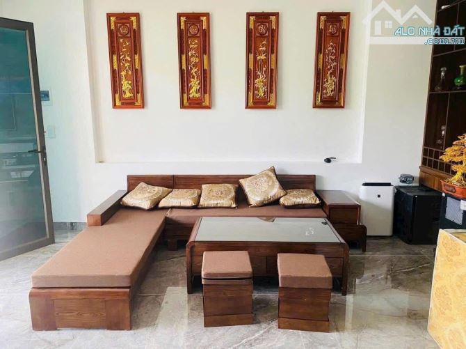 Nhà đẹp sát đường Hoàng Quốc Việt kéo dài - Lô góc 3 thoáng - ô tô đỗ cửa