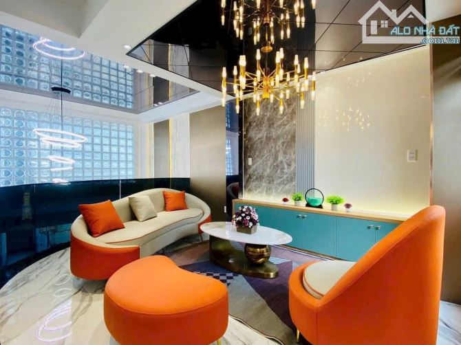 Bán nhà đẹp Hoàng Ngân! Ô tô lùi cửa vào nhà, gần hồ sen xanh mát, 50m2 x 5 tầng 12..tỷ - 2