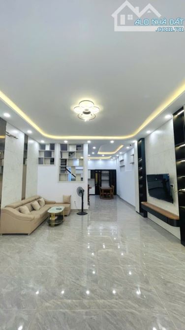 Bán Nhà Đẹp Full Nội Thất, Quận 3, 80m2, 4 Tầng, 5.4m X 15m, Chỉ 11 Tỷ 9
