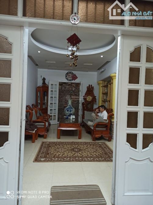Cho thuê nhà Giảng Võ 82mx4T MT3m5 có sân vườn nhà 4 ngủ đủ đồ gần mặt phố lớn 19tr/th