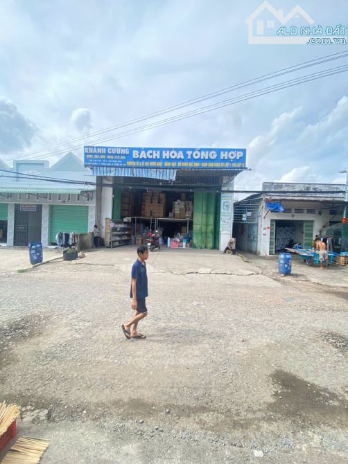 Bán nhà 1T1L 10x30m, mặt tiền chợ đường D9 KDC Thuận Giao p.Thuận Giao