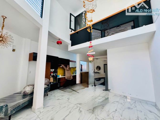 MTKD Phố Ẩm Thực Phan Xích Long– 5 Tầng 54m²– 4PN Master– Thang Máy– Sổ Nở Hậu– 11💰X (TL)