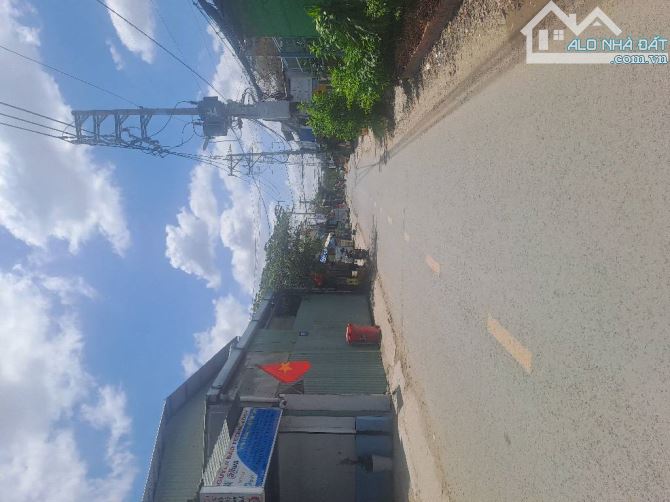 Bán nhà đường TL15, phường THẠNH LỘC,Q12,dt 200m²(12x17).DÒNG TIỀN 12tr/th.Giá 12,5tỷ