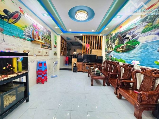BÁN NHÀ ĐẸP CẠNH TÂN KỲ TÂ.N QUÝ - OTO VÀO NHÀ NGỦ - ( 4.5X17M )