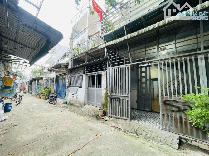 CHỦ GỞI BÁN NHÀ 1 TRỆT 1 LẦU PHƯỜNG ĐÔNG HÒA, ĐƯỜNG QL1K VÀO 150M, SỔ RIÊNG,THỔ CƯ 100%