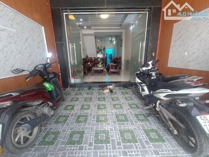 Nhà 3Tầng đường THẠNH LỘC 15, phường THẠNH LỘC,Q12, DT 200m2(12x17) hẻm ô tô 💲13 tỷ