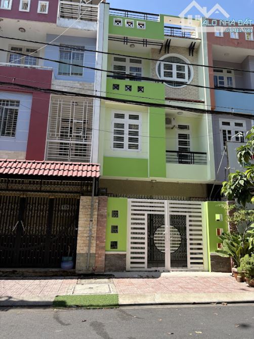 Bán nhà 3 tầng Mặt Tiền Phạm Thế Hiển, Quận 8, 4x22, nhỉnh 7 tỉ