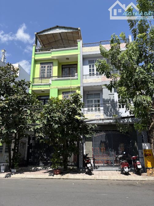 Bán nhà 3 tầng MẶT TIỀN Ba Tơ Quận 8, 5x 19, chỉ 9 tỉ