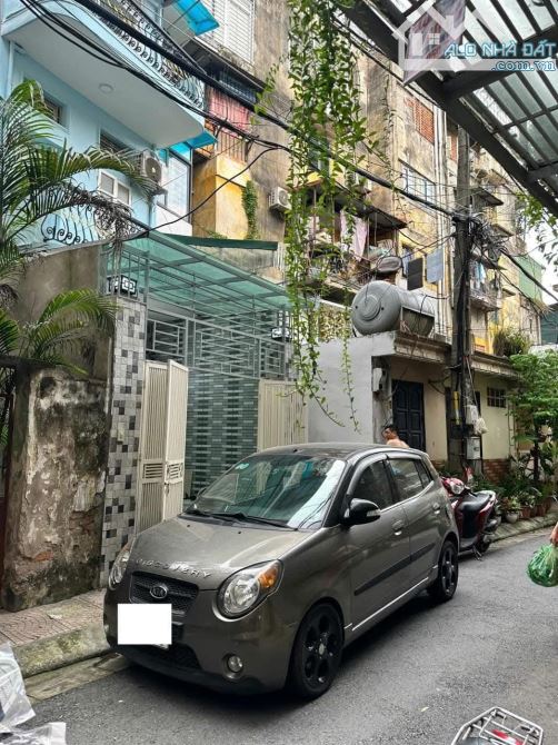 NHÀ VIP TRUNG TÂM HAI BÀ TRƯNG – 49M² – 3T – VỈA HÈ RỘNG – Ô TÔ ĐỖ CỬA – 2 THOÁNG – Ở SƯỚN