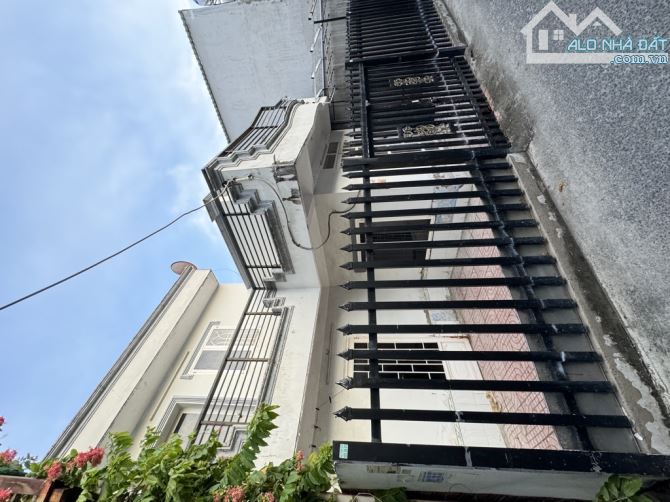 Bán Nhà 76m2, hẻm 2771 Huỳnh Tấn Phát, Gần Phà Bình Khánh, Giá 3.3 Tỷ