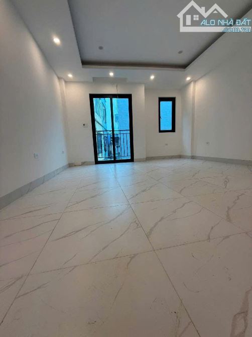 NHÀ LIÊN MẠC – 36M² – 4 TẦNG – Ô TÔ ĐỖ CẠNH NHÀ – SỔ ĐỎ VUÔNG ĐẸP -5,3 TỶ