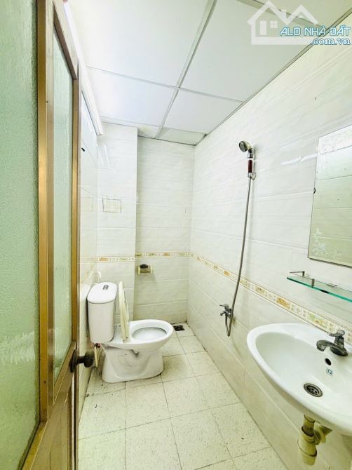 Bán Nhà  2 Mặt Tiền  Hẻm Hóc Môn- 78 M2 - 2Tầng - HXH Thông - Chỉ 3,1 Tỷ. - 10