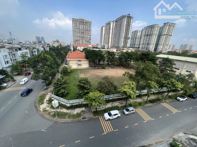 Khan Hiếm Building Nguyễn Văn Kỉnh Quận 2 DT 16x20 Hầm 7L HĐ 500 Triệu Chỉ 150 Tỷ - 1