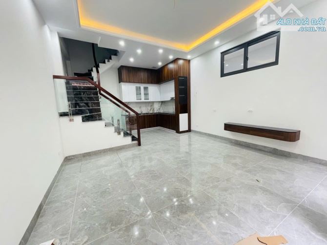 SIÊU PHẨM. 37M. 5T. 8,3 TỶ. FULL NỘI THẤT. GẦN PHỐ. NGÕ XE 3 GÁC. NGUYỄN ĐỔNG CHI. - 1