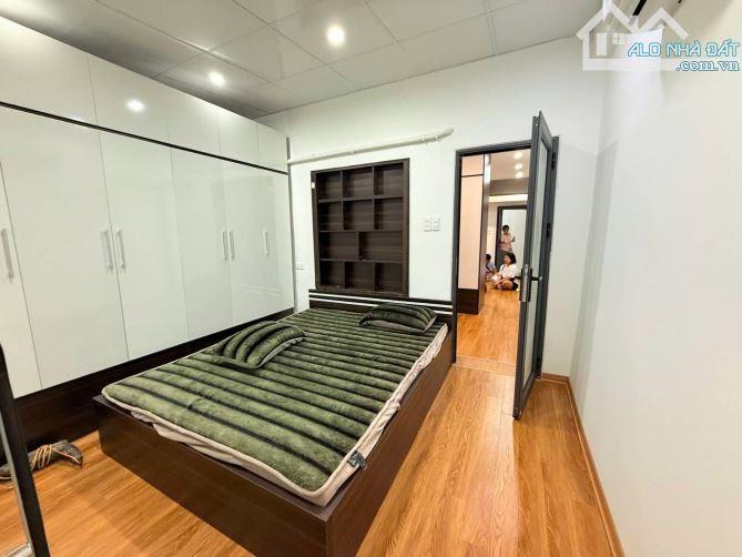 Bán nhà tập thể tầng 2 nhà E Phương Mai, sử dụng 60m2, 2 ngủ giá 3.9 tỷ (còn thương lượng) - 1