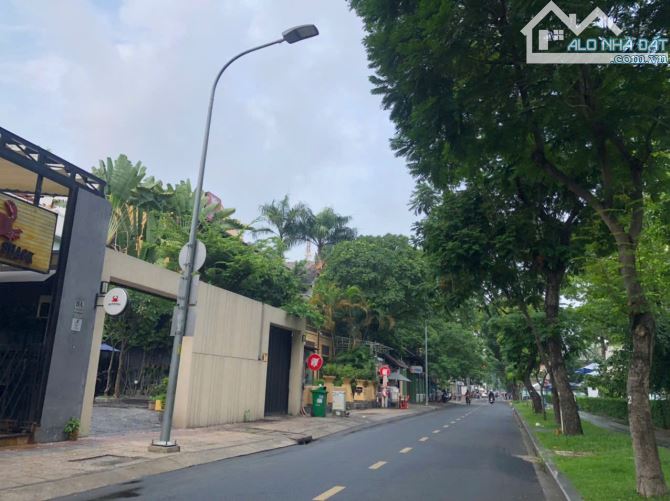 Bán biệt thự MT siêu vị trí ngay Tú Xương Q.3 - 7.6x22m - 2 tầng - HĐT 100tr giá chỉ 86 tỷ - 1