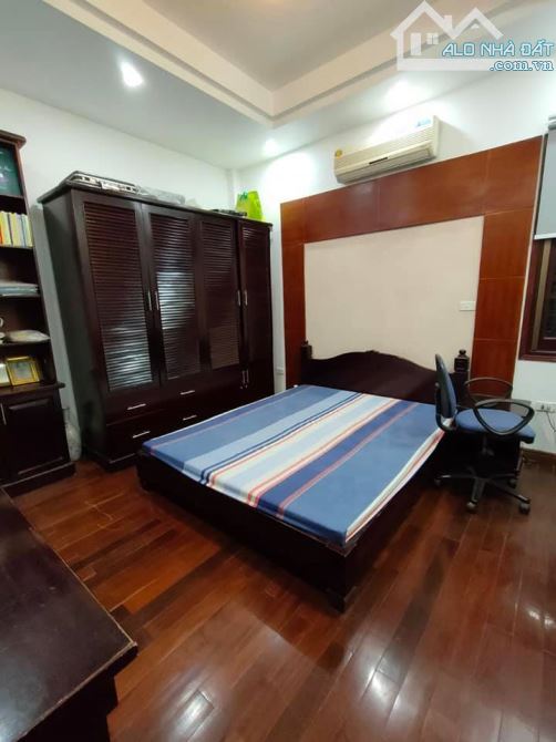 NHÀ TRẦN THÁI TÔNG – 33m2 x 4 TẦNG – GẦN HV BÁO CHÍ - GIÁ CHỈ 6 TỶ - 1