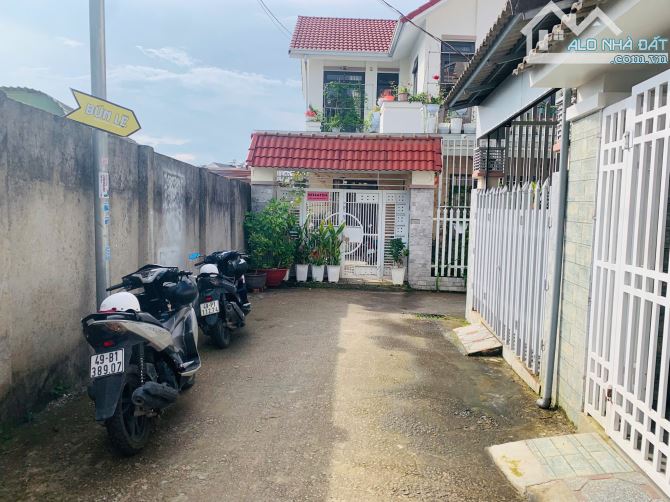✨🏡✨ Cần bán Nhà Phố Hẻm xe hơi (4m), đường Nguyễn Đình Chiểu , P.09, Đà Lạt