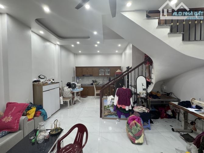 Hiếm! Bán nhà đẹp Đông Anh, ô tô ngủ trong nhà, trục chính Cao Lỗ, QL3, bệnh việnĐA, 5tỷ - 1