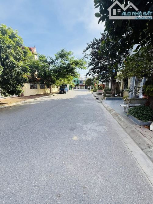 🏠 BÁN NHÀ 3,5 TẦNG DÂN XÂY KHU PHÂN LÔ KHÚC TRÌ, KIẾN AN 120M² GIÁ CHỈ 6 TỶ - 1