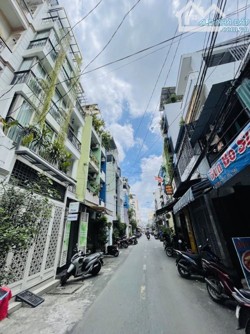 NGAY HÒA BÌNH- LŨY BÁN BÍCH- NHÀ 3 TẦNG ĐẸP BTCT - 40M2 - HOÀN CÔNG ĐỦ- NHỈNH 4 TỶ - 1