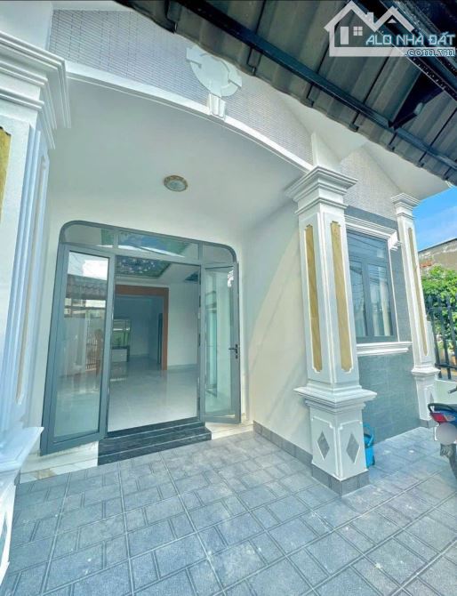 Nợ nần chồng chất dẫn đến bán cái nhà 107m2 này 1 tỷ 1 ở ngay Tân Hiệp Hóc Môn. - 1